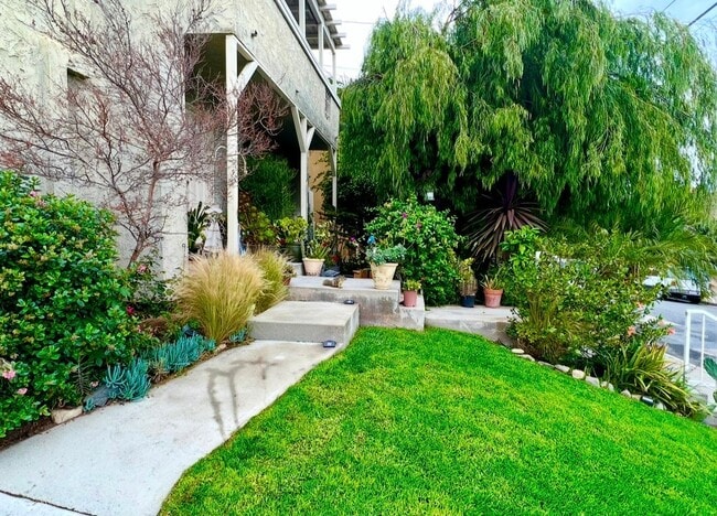 Photo - 2113 Clark Ln Townhome