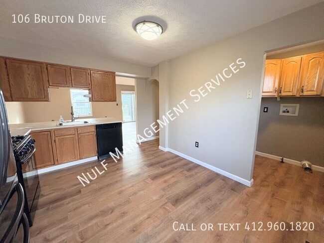 Building Photo - 106 Bruton Dr