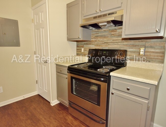 Building Photo - 1620 Arlyn Cir