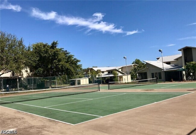 Building Photo - 17020 Golfside Cir