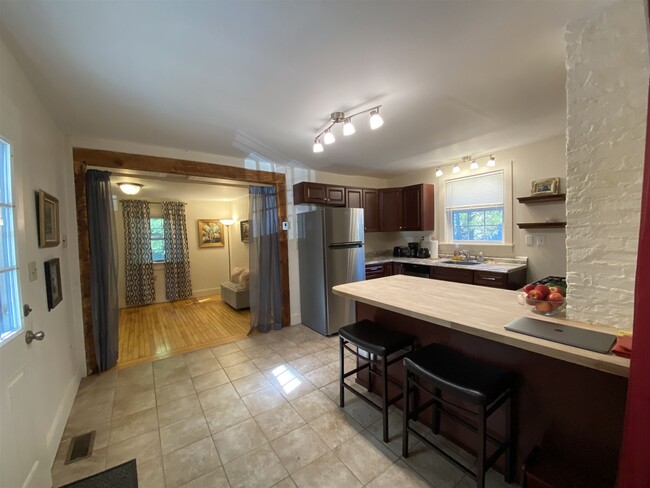 Building Photo - 129 Kearsarge Mountain Rd