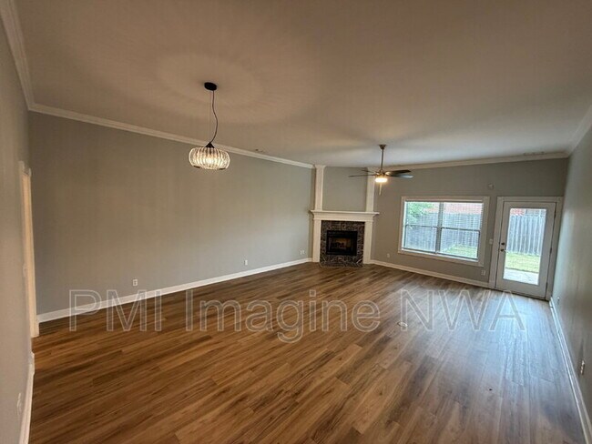 Foto del edificio - 88 E Cydnee St