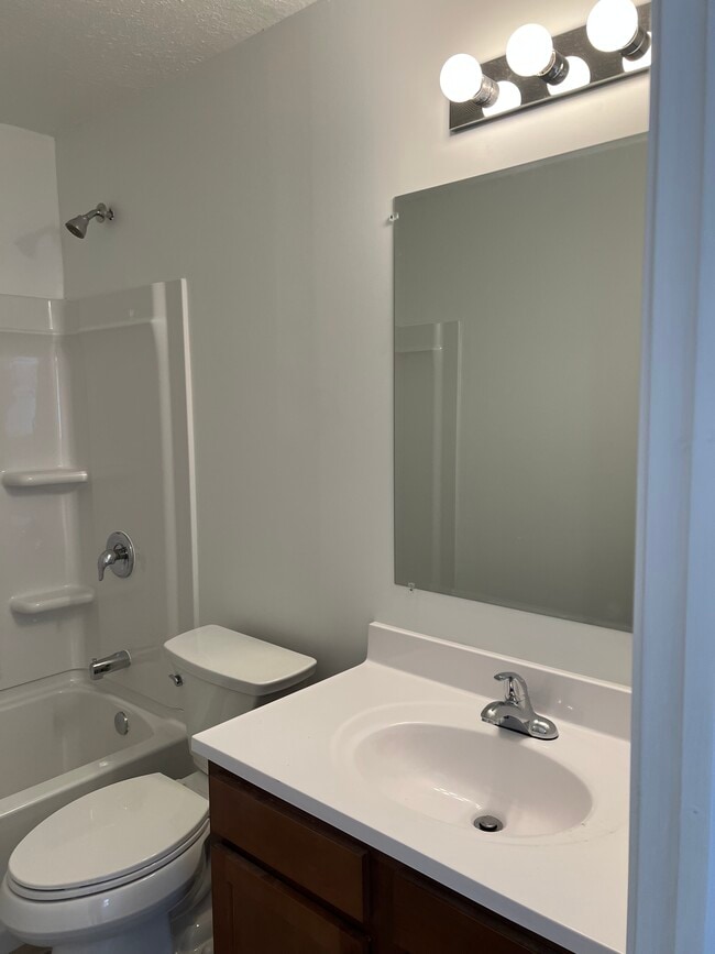 Building Photo - 611 Fulmer Ave