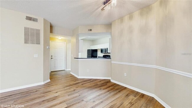 Building Photo - 5512 Metrowest Blvd