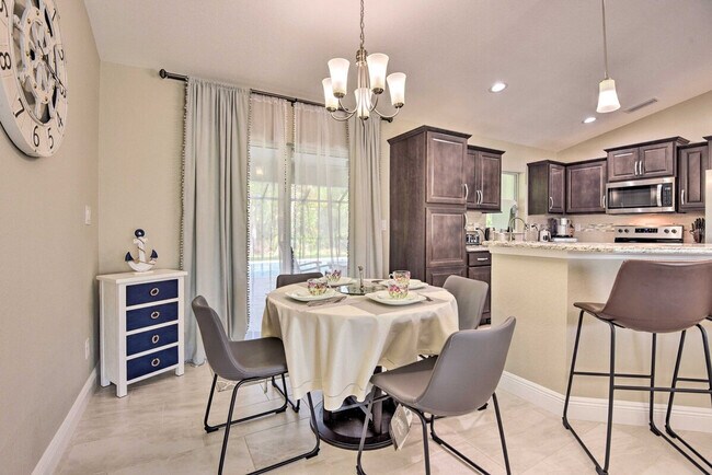 Building Photo - 2894 Maximo Rd