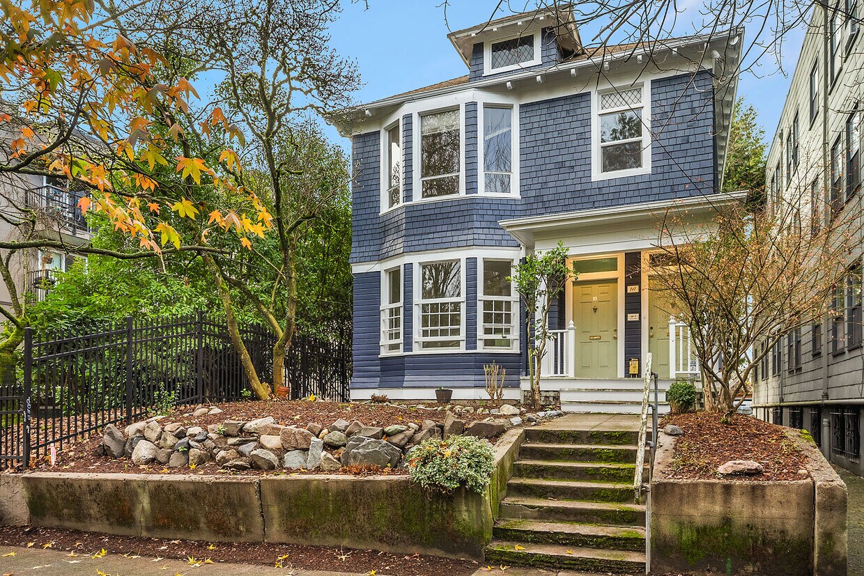 Foto principal - 717 17th Ave