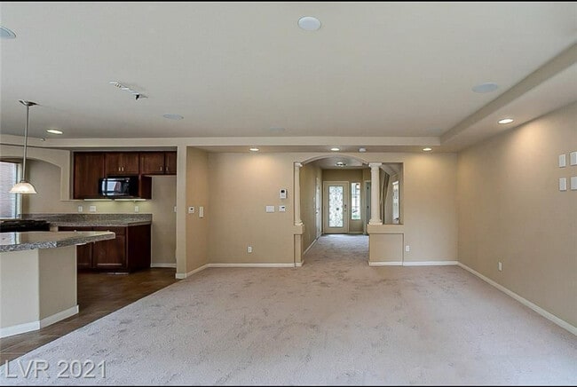 Building Photo - 6723 Flamenco Ct