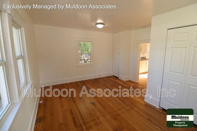 Foto del edificio - 2417 E Evans Ave