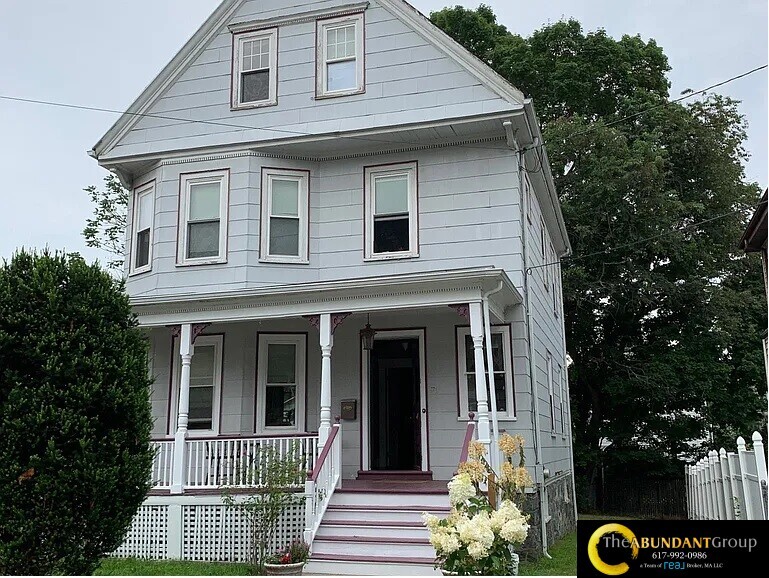Primary Photo - 71 Fairbanks St