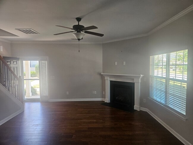 Building Photo - 216 Hawks Nest Cir