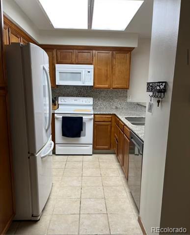 Building Photo - 9990 Grove St