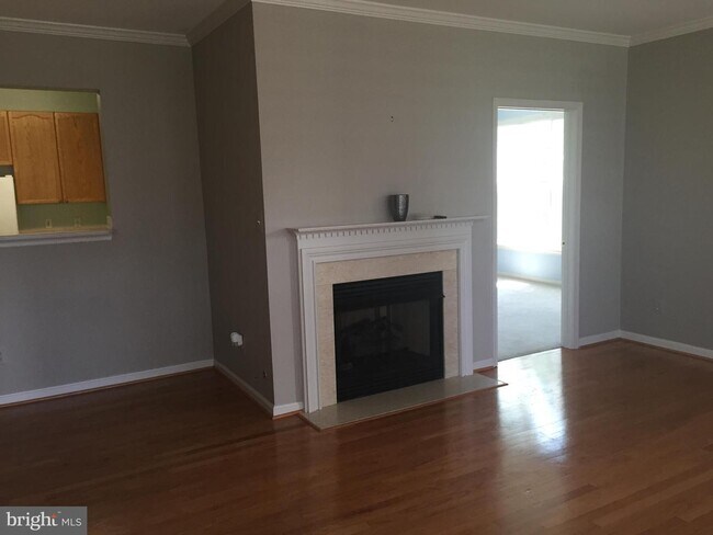 Building Photo - 8183 Carnegie Hall Ct