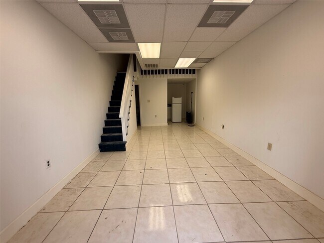 Building Photo - 5914 Cullen Blvd