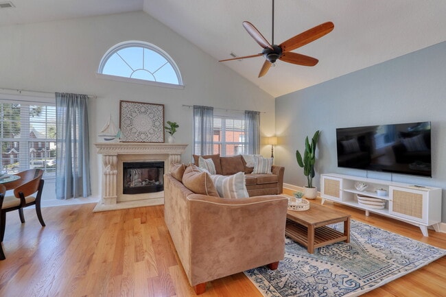 Photo - 2162 Sanibel Ct House