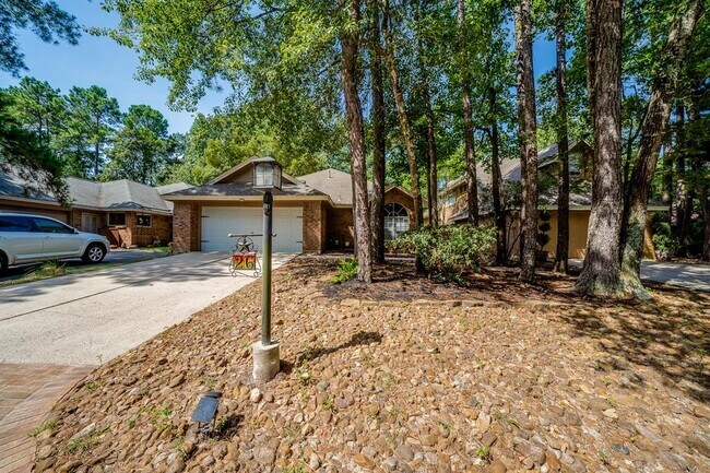 Building Photo - 26 Cedar Chase Pl