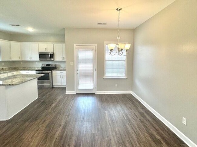 Foto del edificio - New Consturction 4 Bedroom 2.5 Bath Home I...
