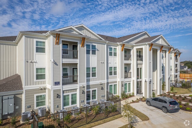 9150 Blackhawk Blvd - The Laurel at Blackhawk 55+