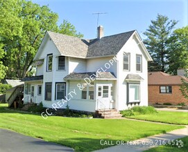 Building Photo - 132 S McHenry Ave
