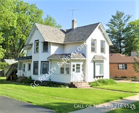 Building Photo - 132 S McHenry Ave