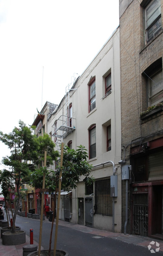 Building Photo - 32-34 Spofford St