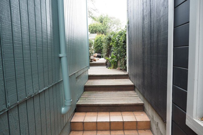 Foto del edificio - Quiet and cozy North Slope retreat: Sun, Views & Serenity on Vermont St.