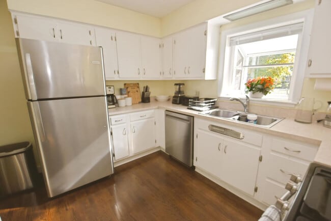 Foto del edificio - 426 E Pokagon St