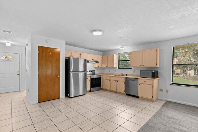 Foto del edificio - Nice two bedroom two bath duplex in Turkey...