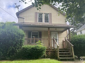 Building Photo - 981 W Hopocan Ave