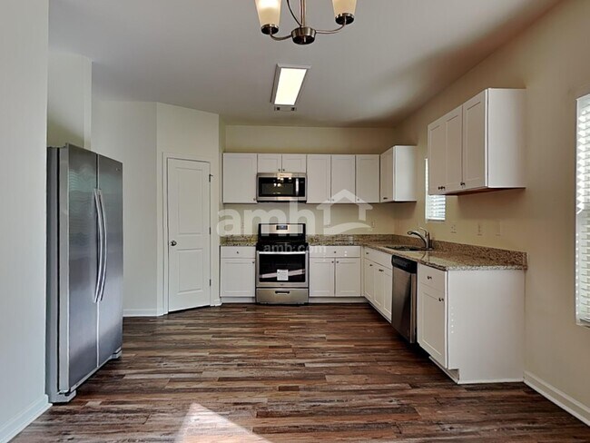 Foto del edificio - 290 Maxton Ave