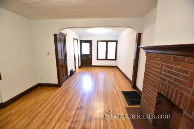Foto del edificio - 391 E Arcadia Avenue 2621-2625-2629 Glen E...