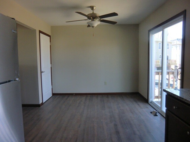 Foto del edificio - 1419 Village Circle Dr