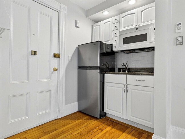 Foto del edificio - 232 Newbury St