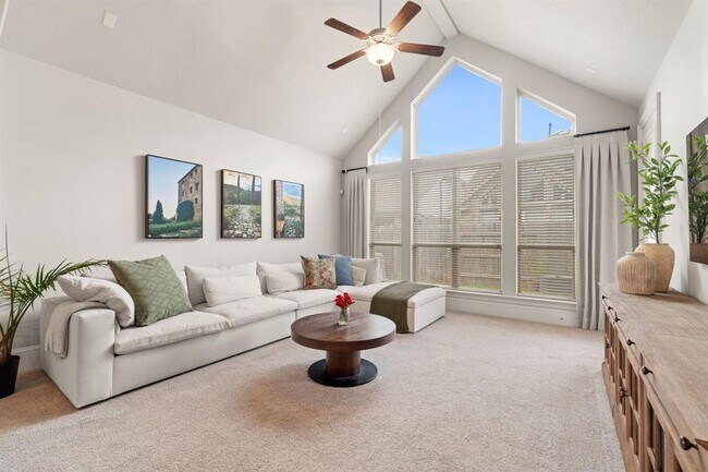 Foto del edificio - 6023 Dovetail Cliff Ct