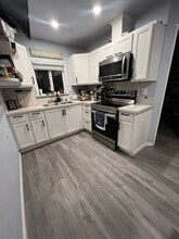 Building Photo - 1210 Tobias Dr