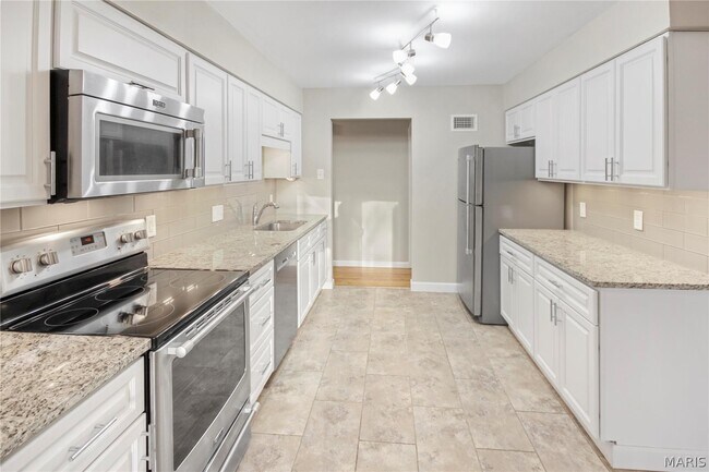 Foto del edificio - 2 Seawood Ct