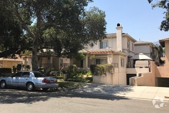 Foto principal - 2439 Oswego St