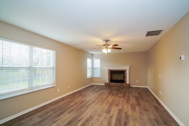 Building Photo - 8633 Buffalo Ridge Dr