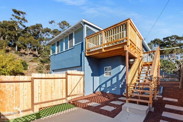 Primary Photo - Remodeled 2Bdm 2Ba Unfurnished Downstairs ...