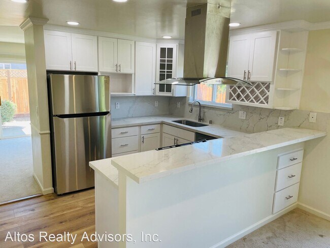 Building Photo - 4 br, 3 bath House - 511 Humber Court