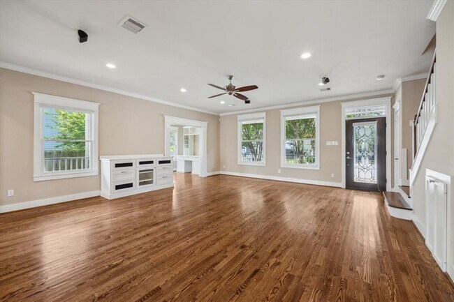 Foto del edificio - 2410 Rutland St