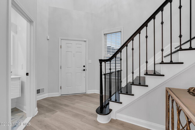 Foto del edificio - 37 Fells Dr