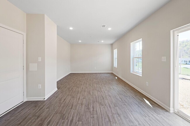 Building Photo - 214 Scoter Rd