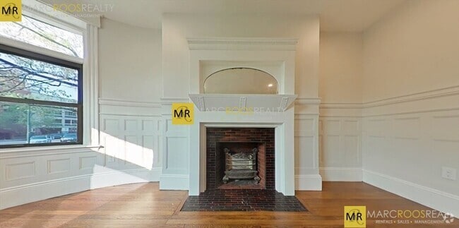 Building Photo - 1855 Beacon St