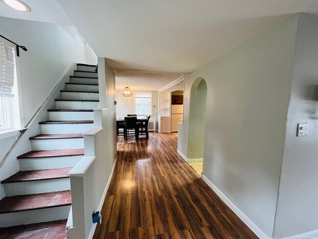 Foto del edificio - 1691 William St