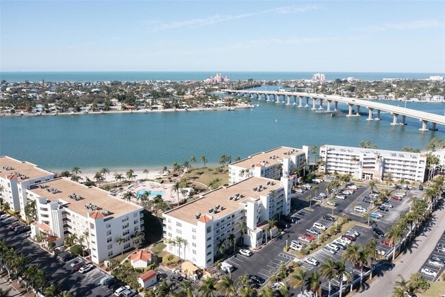 Foto del edificio - 5901 Bahia Del Mar Cir N