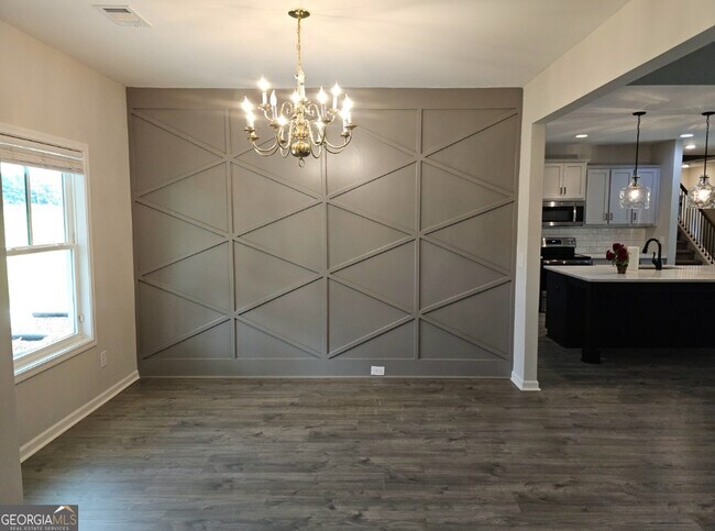 Foto del edificio - 345 Rising Star Rd