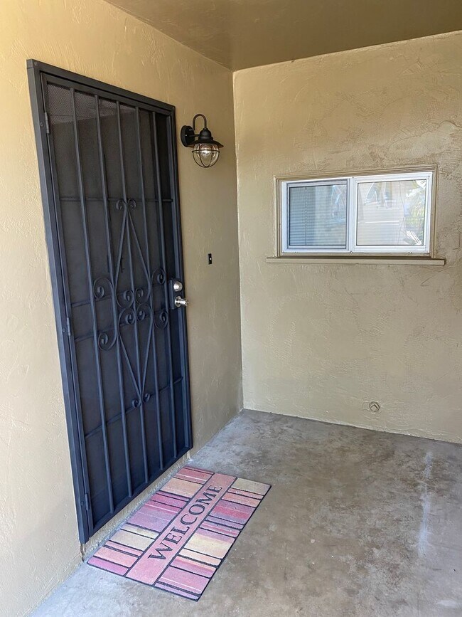 Building Photo - 4 Bedroom Home in Clairemont with Private ...
