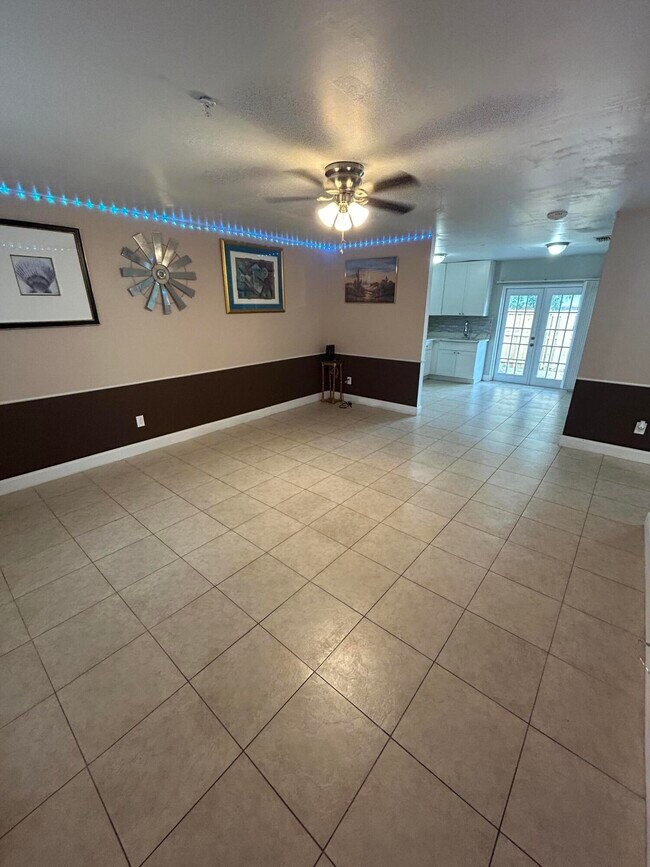 Foto del edificio - 3045 Jackson Ave