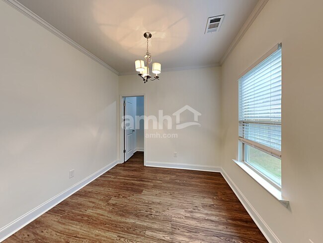 Foto del edificio - 2615 Beal St