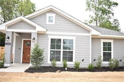 Foto principal - 1005 G W Jackson Ave